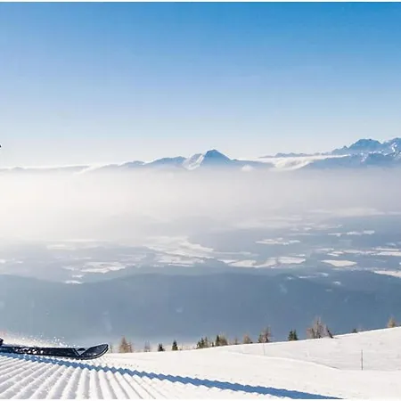 By Ossiach With Mountain Views 度假居 *