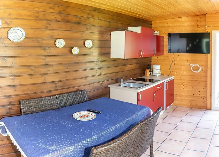 By Ossiach With Mountain Views Semesterbostad Tratten (Feldkirchen)